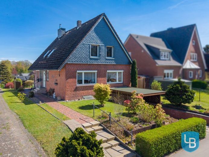 Teilmodernisiertes Ein-/Zweifamilienhaus für die große Familie im schönen Kiel-Kroog – Foto 1