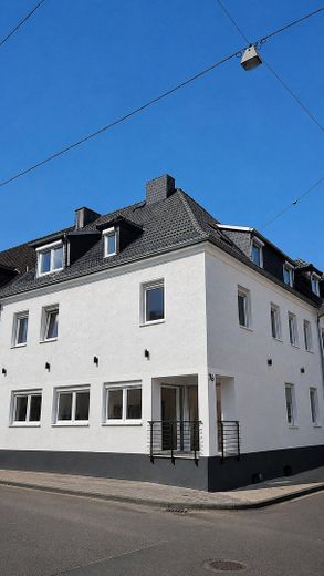5.5% return in the 1st year | Fully rented | Fully renovated 6-family house – Photo 2