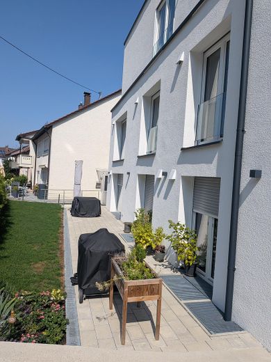 Modernes Wohnen nahe Ulm mit Blick auf das Naturschutzgebiet – Zdjęcie 2