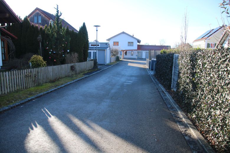 Spokojna działka budowlana z ekspozycją południową – Lage am Ende einer Sackgasse