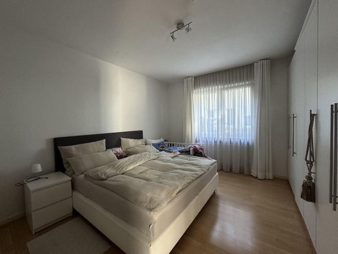 ZENTRUMSNAH! EG Wohnung ETW in saniertem MFH – Elternzimmer