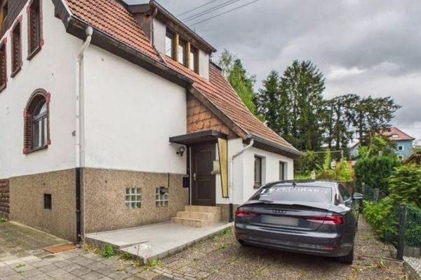 Handwerkerhaus mit großem Grundstück in Friedrichsthal!