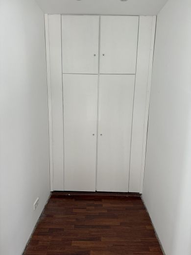 Appartement rénové au rez-de-chaussée avec véranda dans le 45891, au nord de GE Erle – Schrank