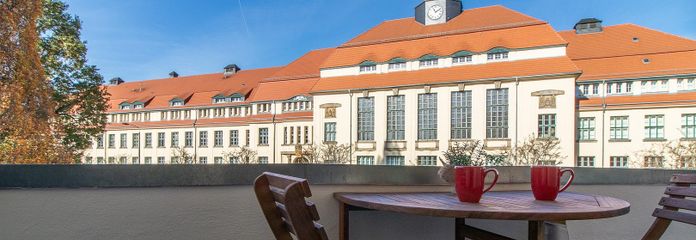 Sonderpreis, Alles inklusive: voll eingerichtete 2-Zi-Whg mit schickem Bad/Balkon