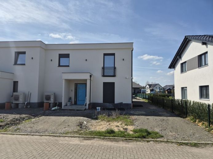 Sichern Sie sich dieses attraktive Haus schon heute - Einzug ab 01.07.2026 möglich! – Foto 1