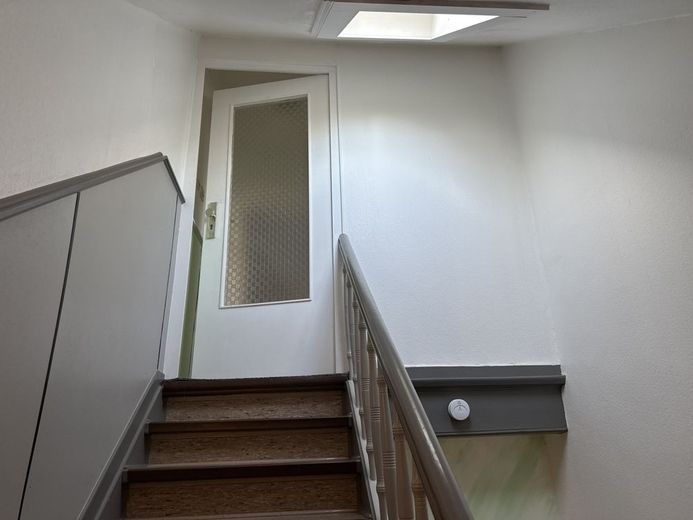 Freistehendes Zweifamilienhaus in Kirchhörde-Selbst einziehen oder vermieten – Wohnungseingangstür DG