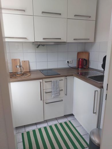 Gemütliche und voll möblierte Apartment-Whg in guter Wohnlage nahe Wienburgpark – Küche