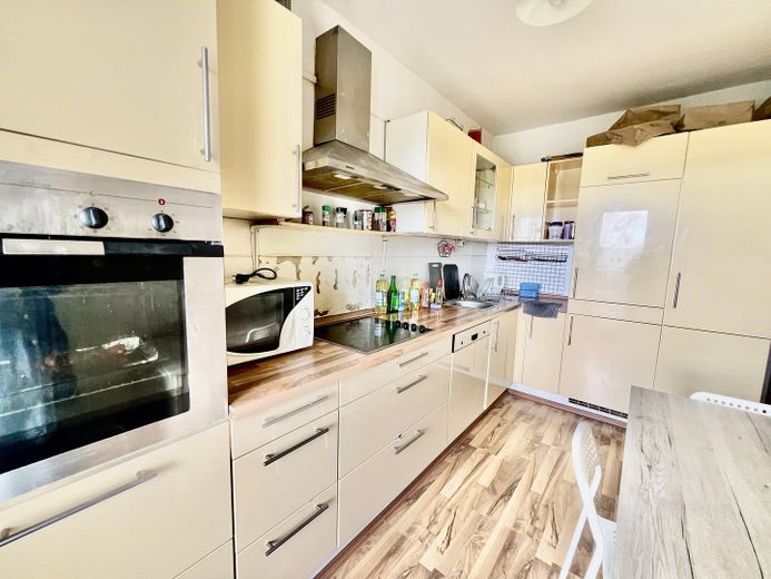 Piso de 3 habitaciones bien distribuido, con balcón y concepto de uso flexible – Foto 2