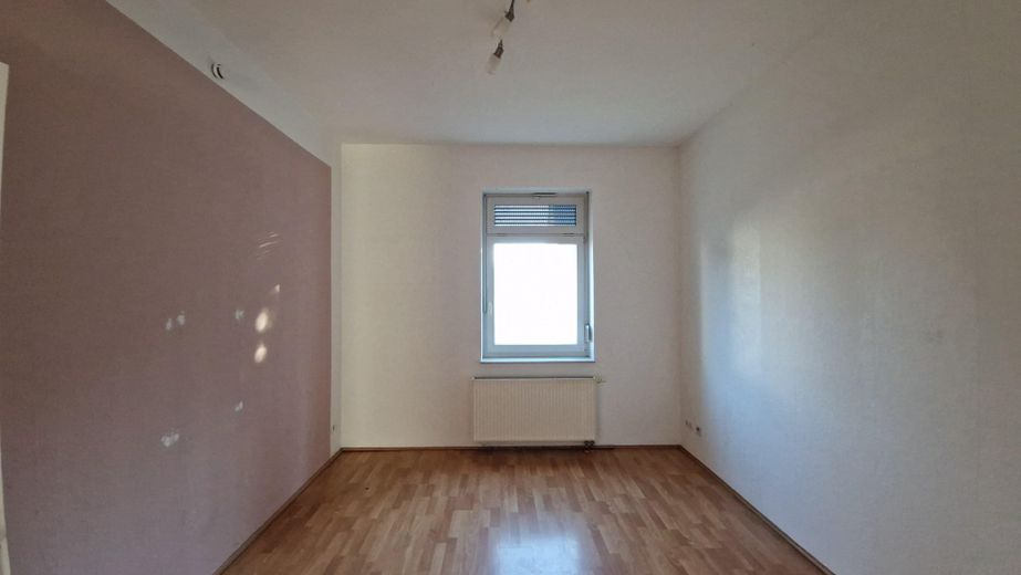 Reserviert: 3,5-Zimmer-Wohnung mit Privatgarten in Zweifamilienhaus, sanierter Altbau – Schlafzimmer