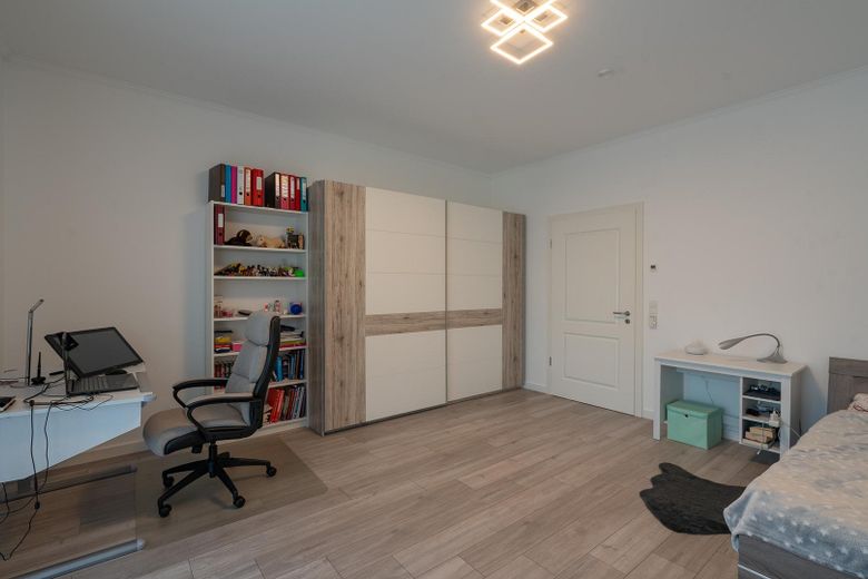 Haus mit viel Wohnraum – Foto 24