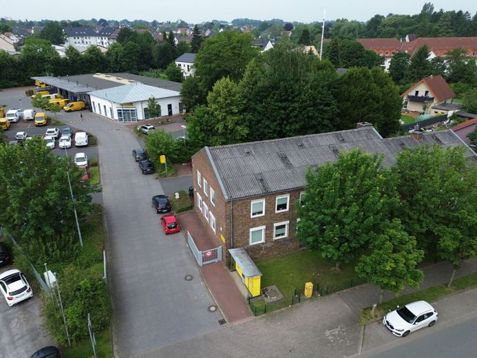 Attraktive Kapitalanlage mit ca. 6,45 % Rendite - Postverteilzentrum mit Wohn- und Gewerbeeinheiten in Herford – Titelbild