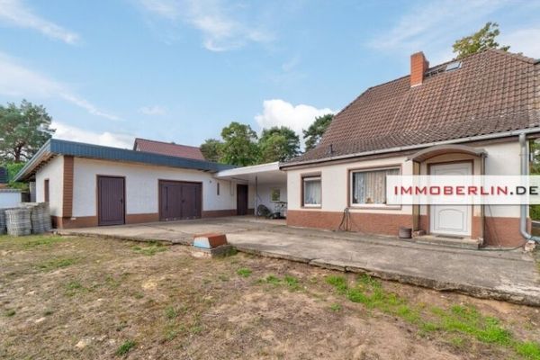 IMMOBERLIN.DE - Charmantes Einfamilienhaus auf teilbarem Grundstück in ruhiger Waldrandlage