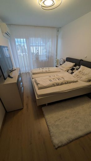 *Bez prowizji*- zadbany, przyjazny rodzinie skrajny dom szeregowy (procedura ofertowa) – Elternschlafzimmer OG