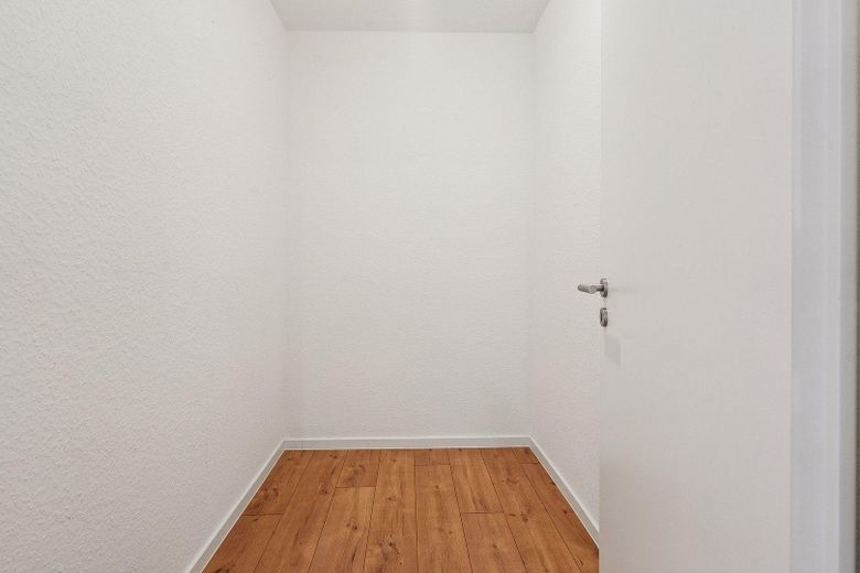 PROVISIONSFREI: Bezugsfertige Wohnung in begehrtester Lage Schweinfurts – Abstellraum