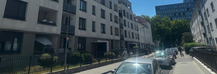 Volledig gemeubileerd 2-kamerappartement, balkon, parkeerplaats in de ondergrondse garage, Frankfurt Europaviertel