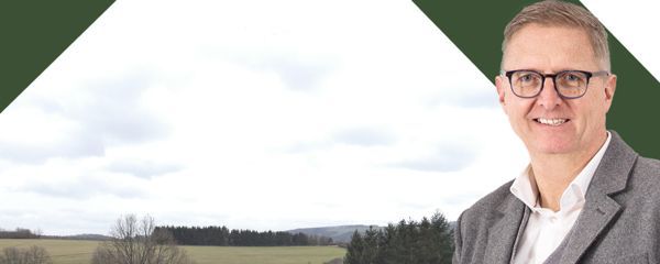 Voll erschlossenes Baugrundstück in ruhiger Sackgasse mit südöstlicher Hanglage in Hennweiler – Bild 1