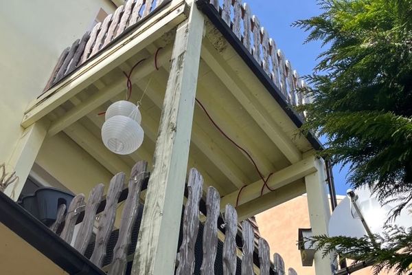 casa trifamiliare ristrutturata e completamente affittata con balconi