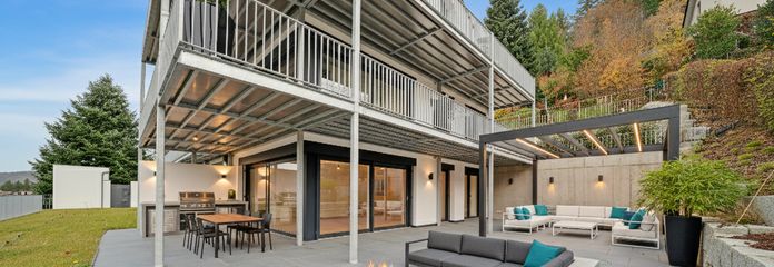 gestagt Launchebereich/Terasse