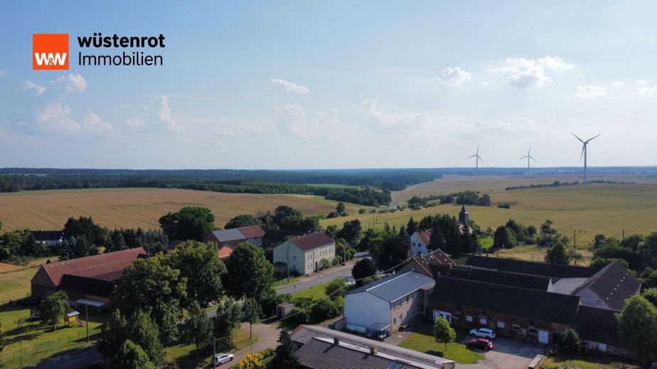 Wohnoase mit Einliegerwohnung und Pferdehof. Rentable Einnahmen von ca. 1000 EUR mtl. durch PV-Anlage! – Panorama