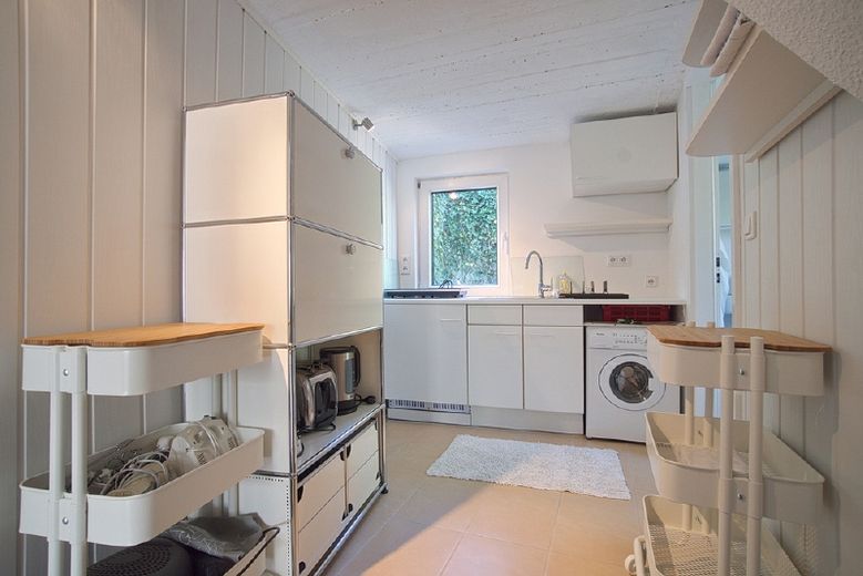 Charmantes kleines Haus im Grünen, renoviert und gut möbliert, PKW-Stellplatz möglich – 96b5a1eceef440441d33e63315602213d16eba67.jpg