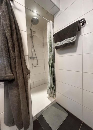 Große Regendusche