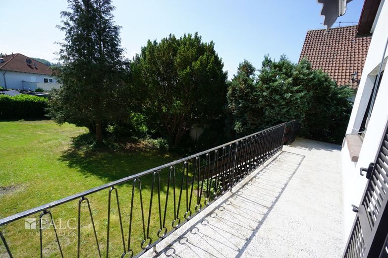 Familienhaus in ansprechender Lage (UKS) zu verkaufen! – Balkon