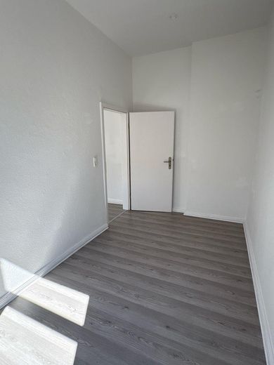 Helle 2-Zimmer-Wohnung in Wilhelmshaven – frisch renoviert – Schalfzimmer