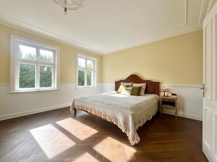 Jugendstil-Villa mit Zukunft und Geschichte - 380qm - Effizienzklasse A+ / provisionsfrei – Schlafzimmer