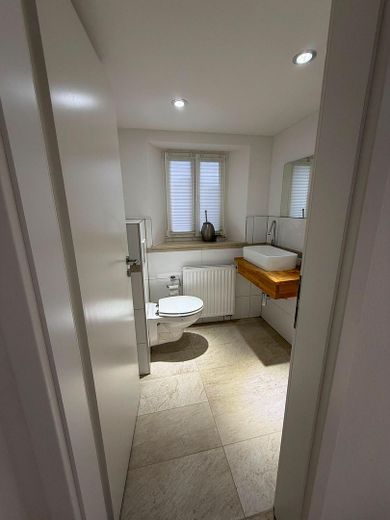 Denkmalgeschütztes Einfamilienhaus mit historischem Charme in Aachen Brand – Gäste WC