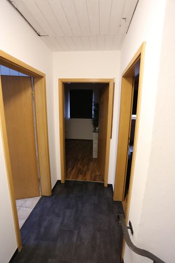 PRECIO REDUCIDO: Dos terrenos con tres casas y potencial de desarrollo – Foto 11