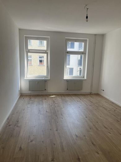 Helle WG-geeignete 3-Zimmer-Altbau-Wohnung in Köpenick – Zimmer II (Straßenseite)