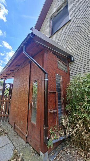 Two-family house – quiet and central with a garden paradise – Hühnerstall