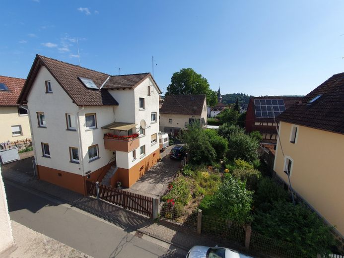 Family-friendly detached house with a large plot – Photo 1
