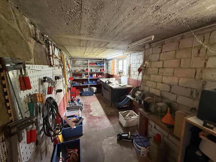 Vielseitiges Ein- bis Zweifamilienhaus mit großzügigem Grundstück in Volmerdingsen – Keller