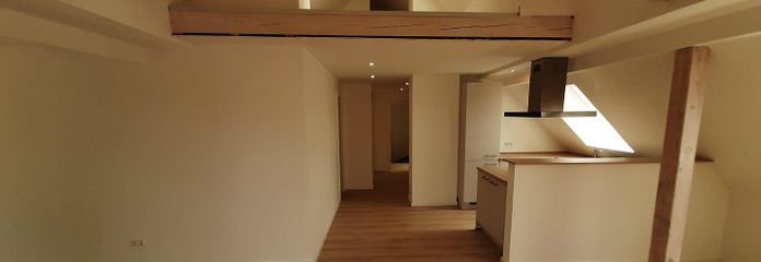Mieszkanie na poddaszu z antresolą – Wohnzimmer
