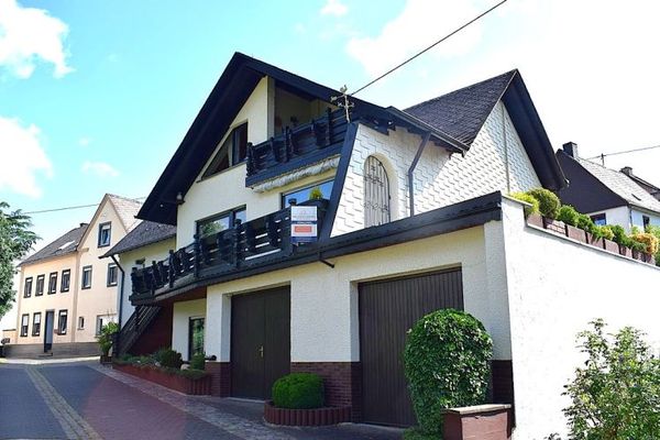 Rustikales, solides Haus mit Moselblick in Bruttig-Fankel