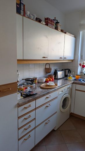 Küchenzeile mit Waschmaschine