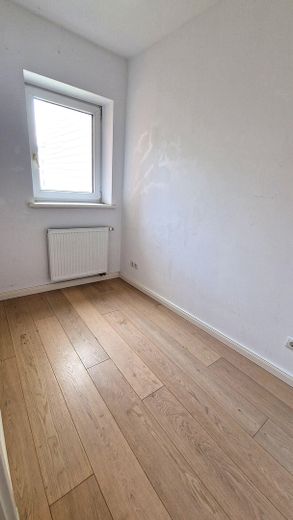 Top modernisierte ETW in HH-Eimsbüttel – Umkleide bzw. Büro