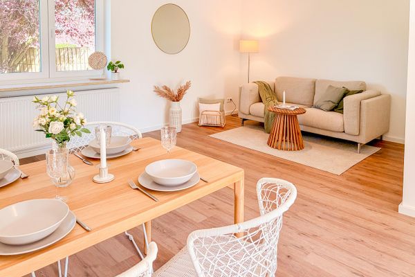 Gerenoveerde twee-onder-een-kapwoning met warmtepomp, tuin en volledige kelder