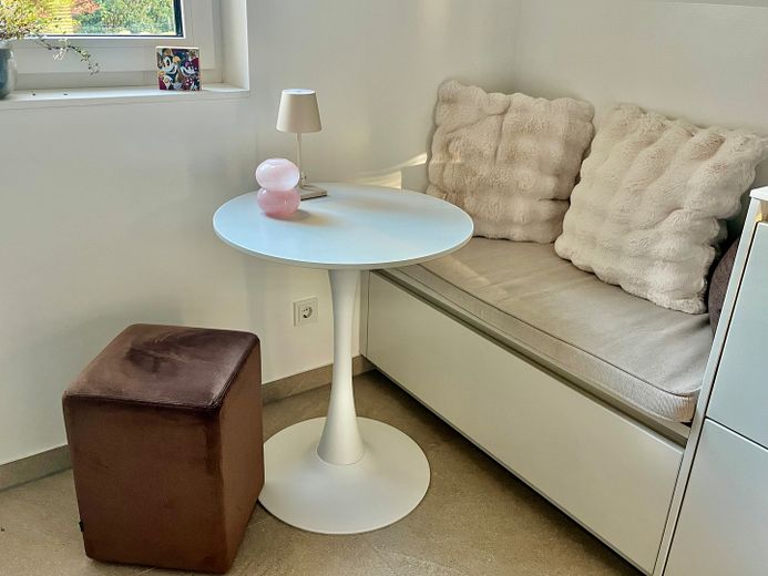Casa d’architetto completamente ristrutturata a Mainz-Drais | 191 m2 | 7,80 m di larghezza della casa | 3 bagni | Pompa di calore – Sitzplatz Küche