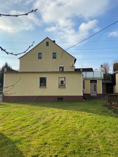 Charmantes historisches Einfamilienhaus mit großem Grundstück und modernem Komfort – Foto 3