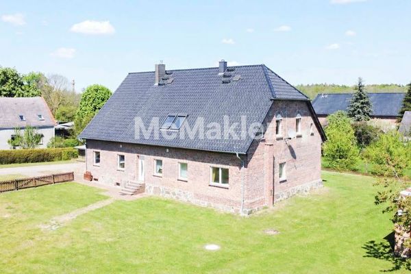 Historisches Gutshaus mit Charakter & viel Platz für bewusstes, ökologisches Wohnen