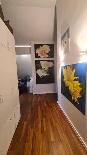 2 Zi.-Dachgeschoss-Wohnung – Flur