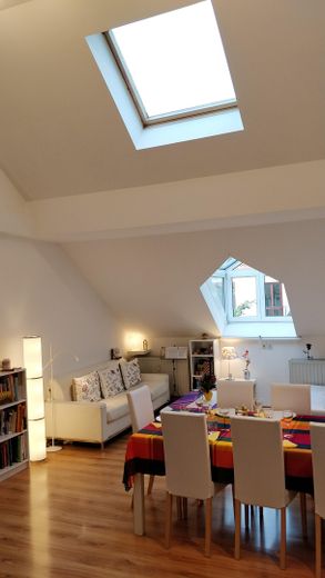 Zimmer 2 (Einheit 7, ↑SO)