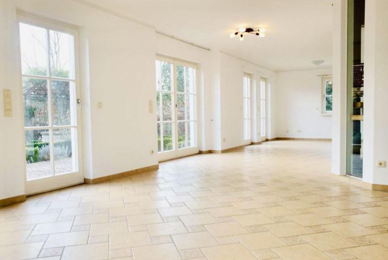Wunderschönes Haus mit Pool und Sauna (teilmöbeliert) – Foto 17
