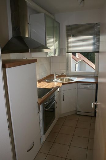 Piękne, jasne, centralnie położone mieszkanie 2-pokojowe z balkonem – Küche