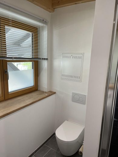 EXKLUSIVE FLÄCHE FÜR BÜRO, STUDIO, SCHULUNGSRAUM ODER KANZLEI – Foto 5
