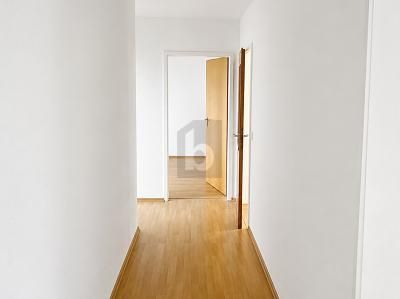 HELL  &  SOFORT BEZIEHBAR MIT SÜDBALKON – 1781369315_fb6d313.jpg