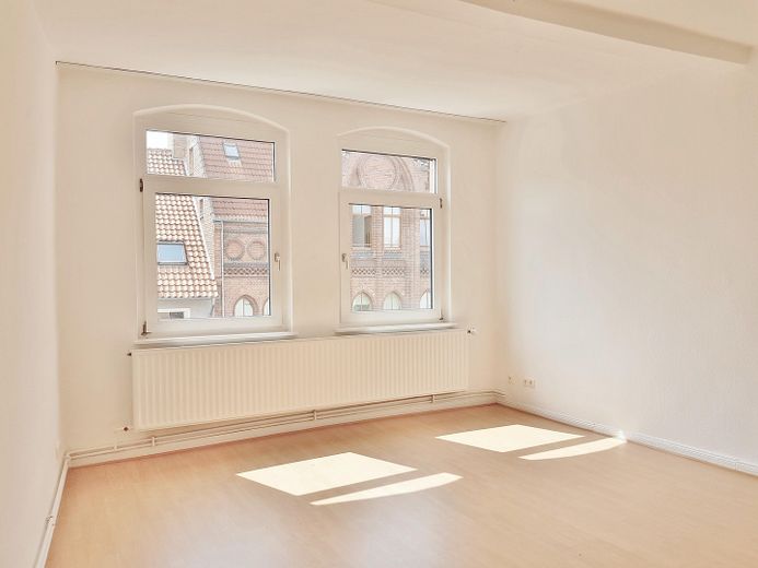 Maisonette mit Dachterrasse in centrumsnaher Anliegerstrasse – Zimmer II