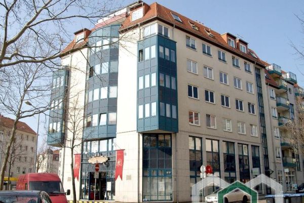 ** Gewerbefläche mit vier Zimmern zu vermieten **